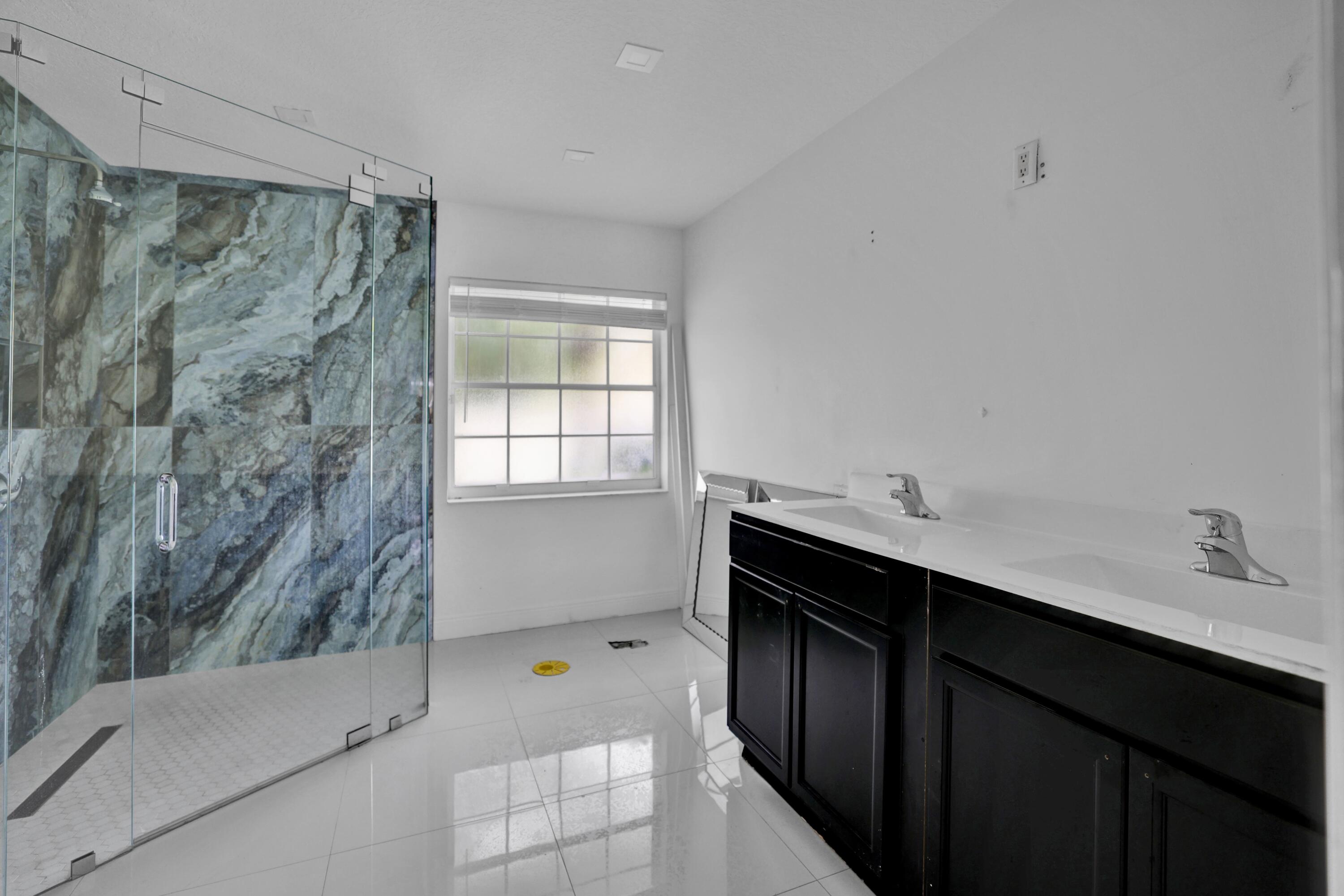 GREENVIEW SHORES 2 OF WELLINGTON - Residential