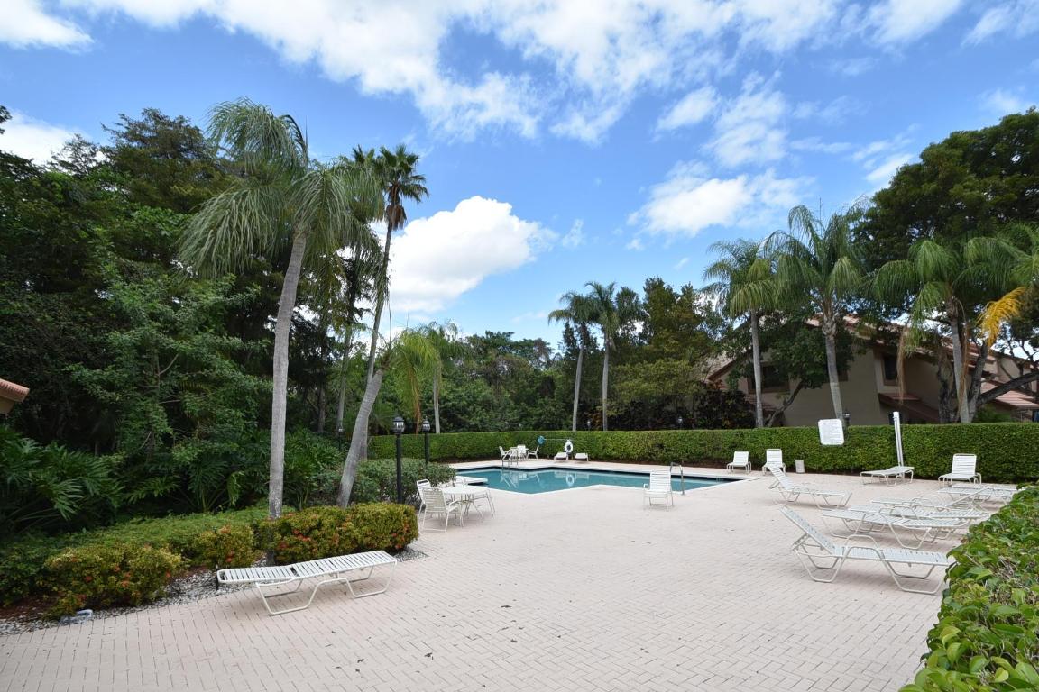 COACH HOUSES OF TOWN PLACE CONDO - Residential Lease