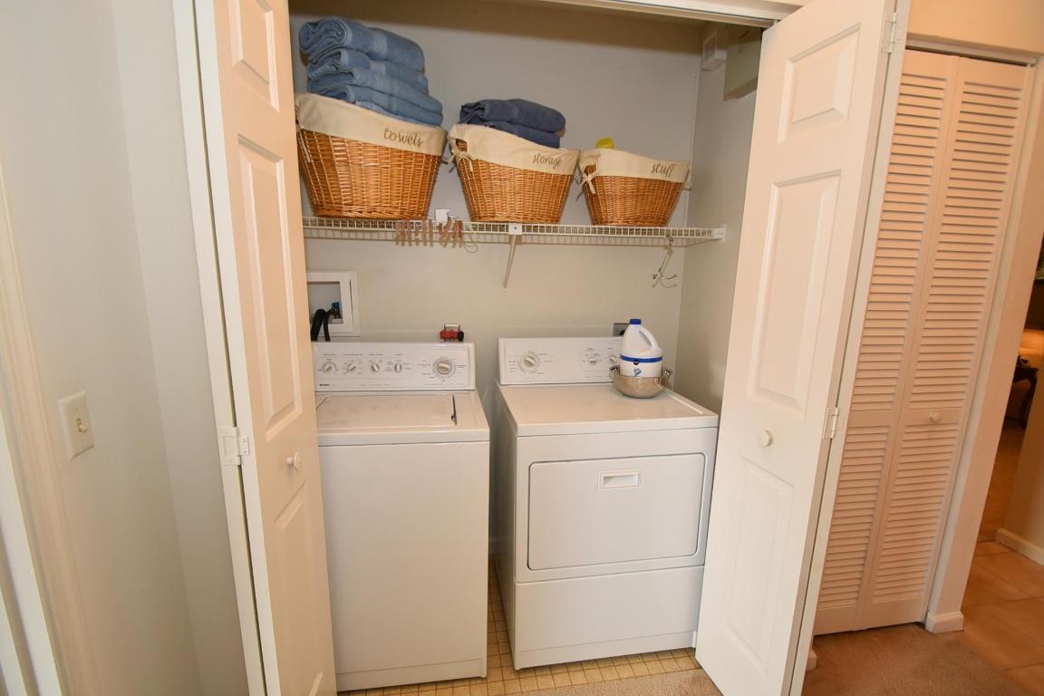 COACH HOUSES OF TOWN PLACE CONDO - Residential Lease