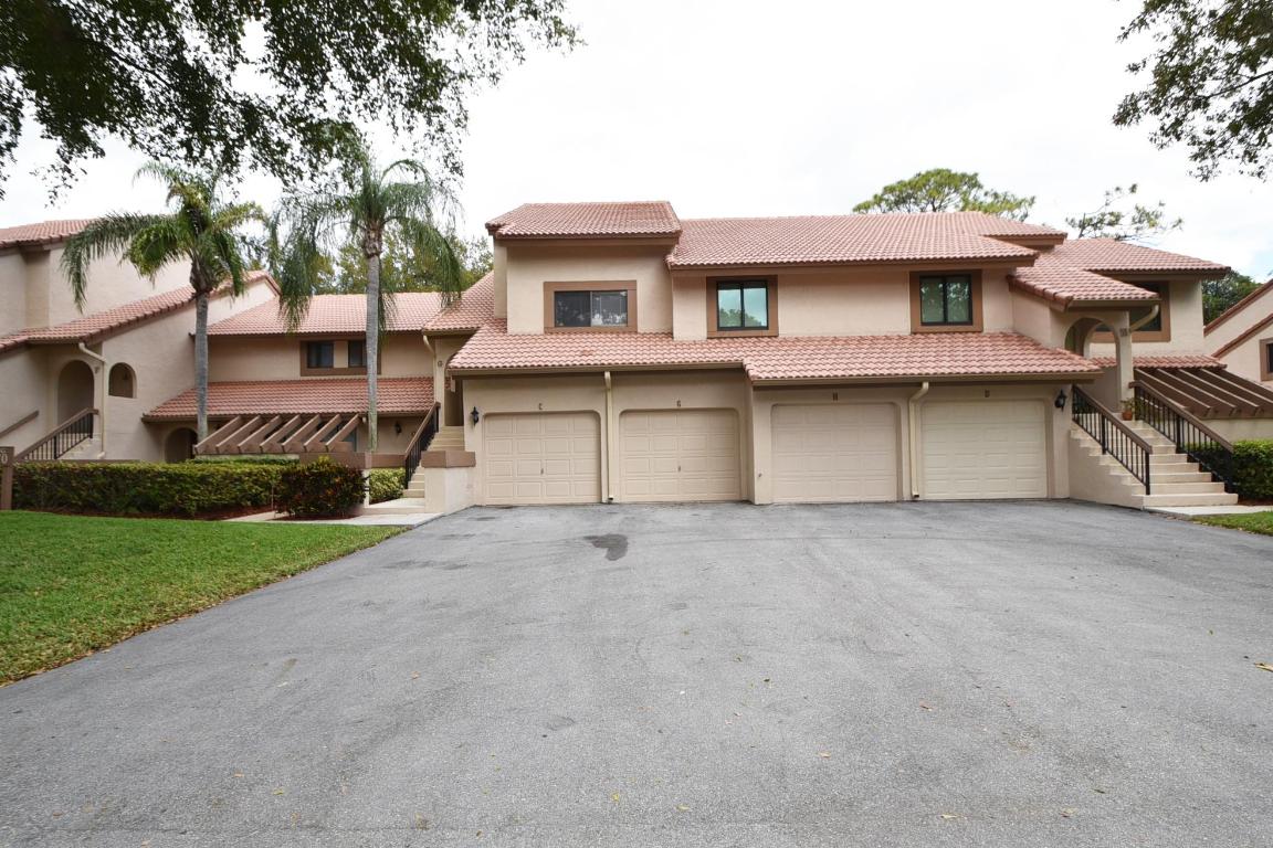 COACH HOUSES OF TOWN PLACE CONDO - Residential Lease