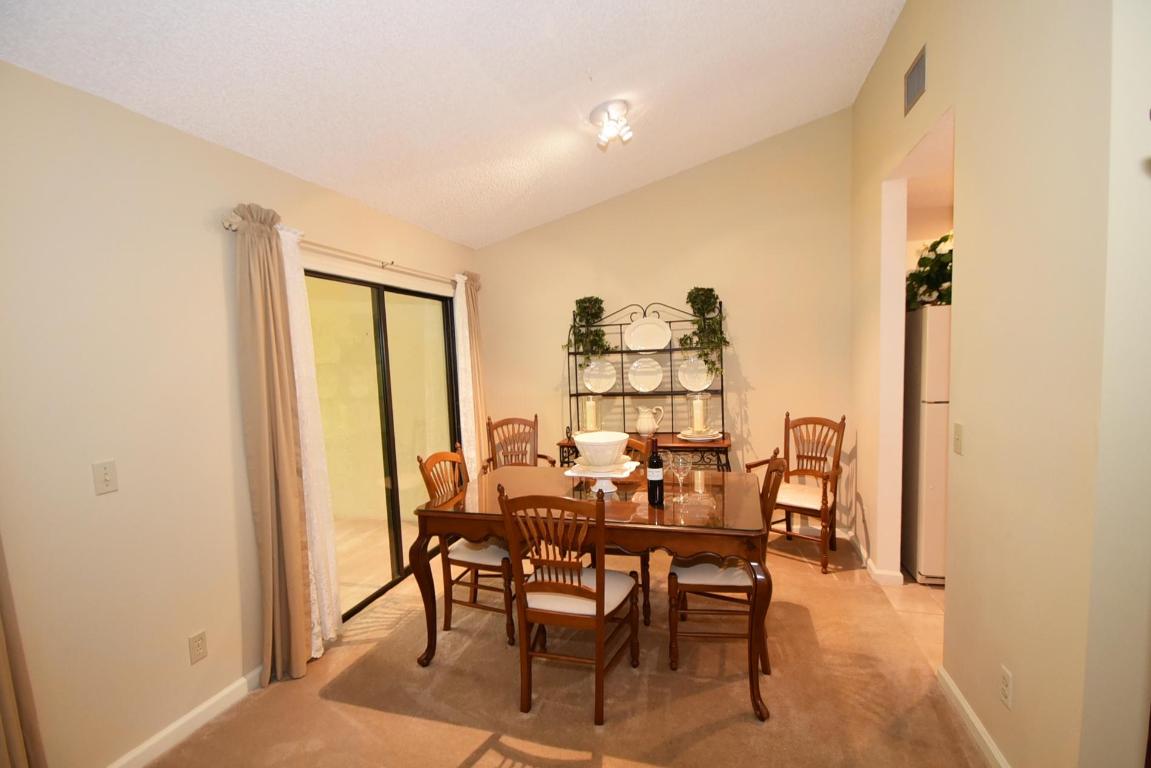 COACH HOUSES OF TOWN PLACE CONDO - Residential Lease