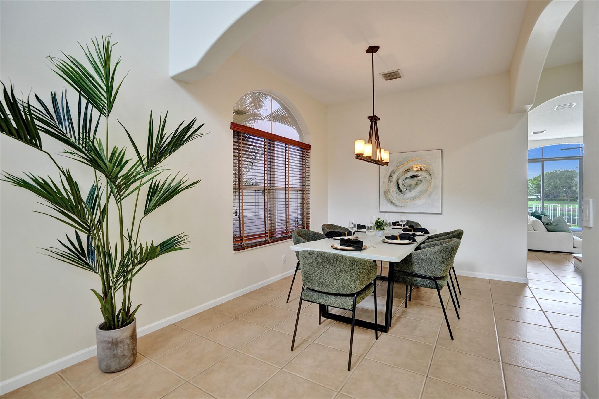 4283 S Magnolia Cir