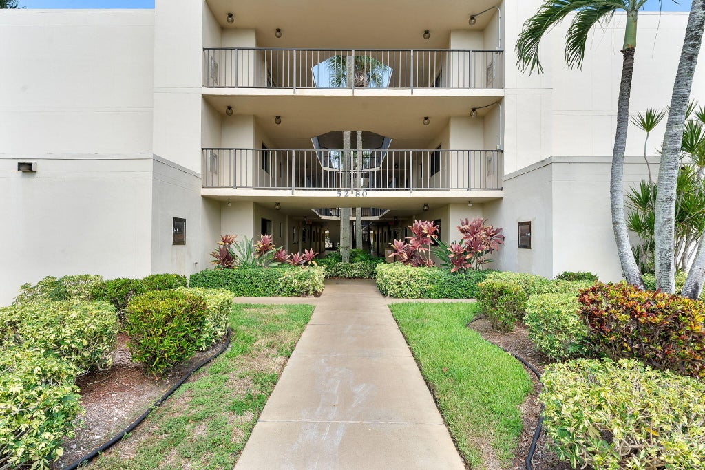 Photo of 5280 Las Verdes Circle #124, Delray Beach, FL 33484 (MLS # B26063997)