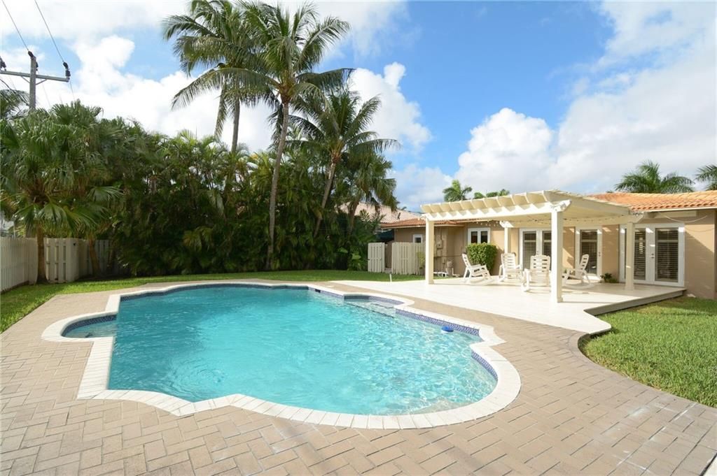 Photo of 714 HARRISON ST, Hollywood, FL 33019 (MLS # F10210437)