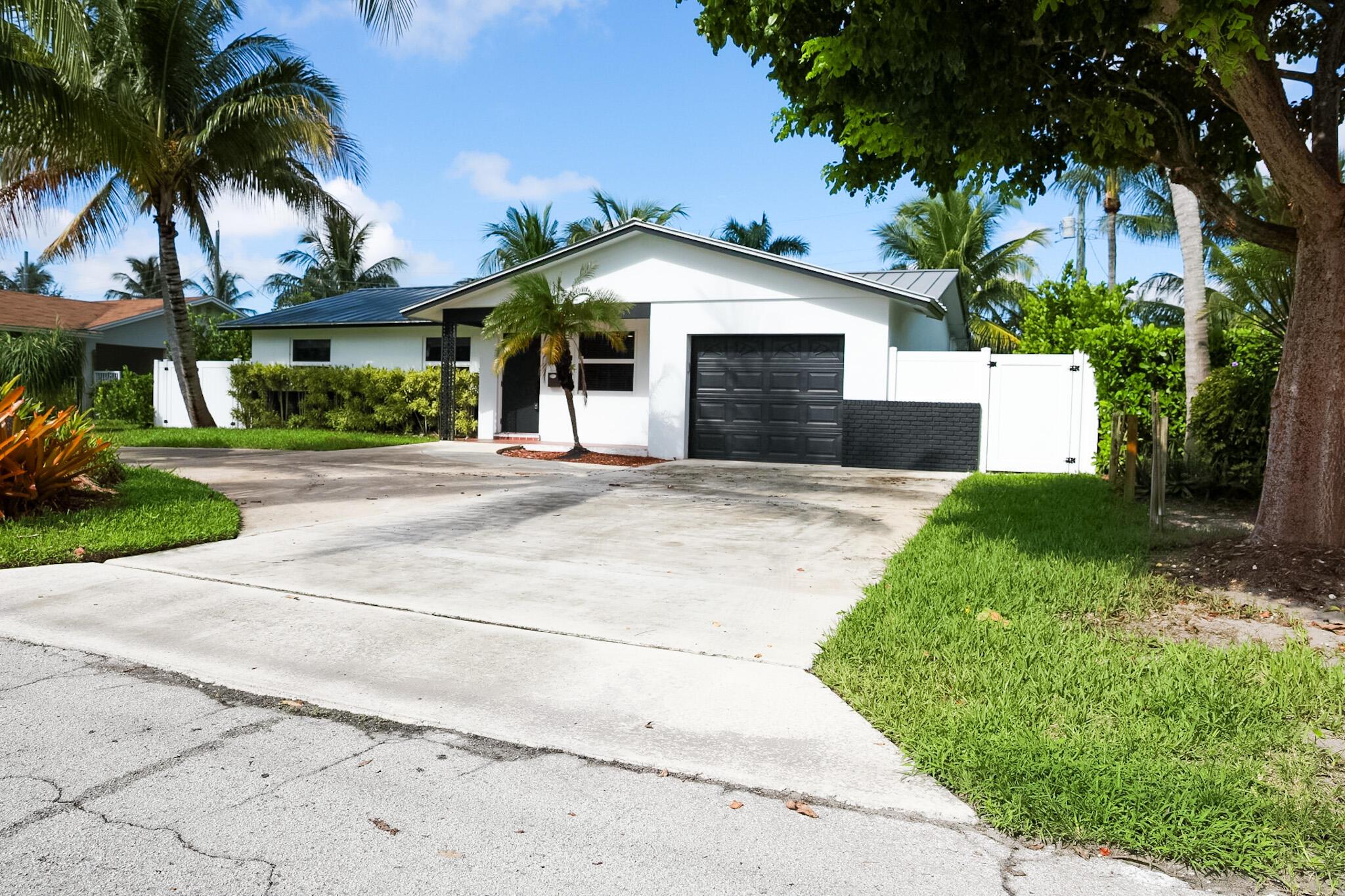 1502 NW 4th Avenue