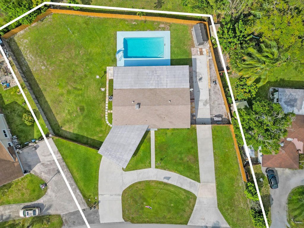 Photo of 4421 SW 1st St, Plantation, FL 33317 (MLS # F10432842)