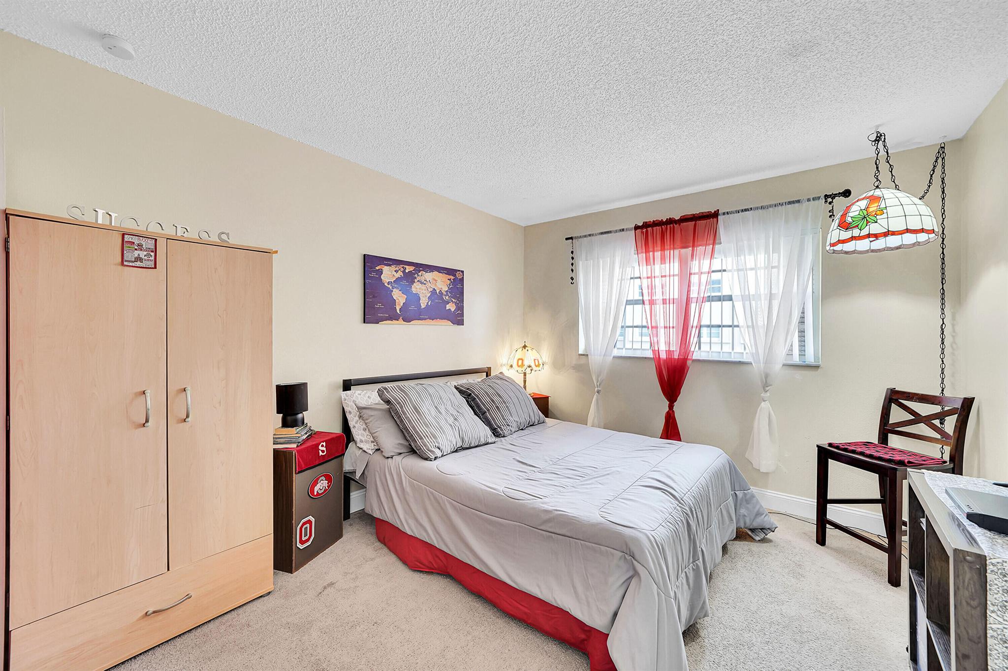 Hollywood, Florida 33021, United States, 2 Bedrooms Bedrooms, ,1 BathroomBathrooms,Residential,Active,209611