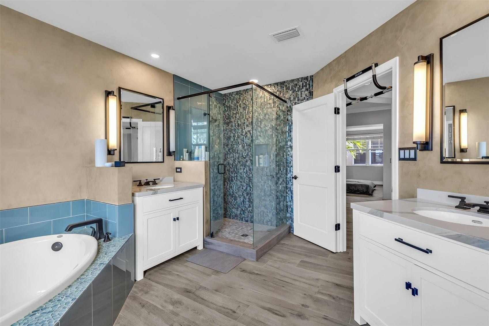 VILLA MEDICI CONDO - Residential