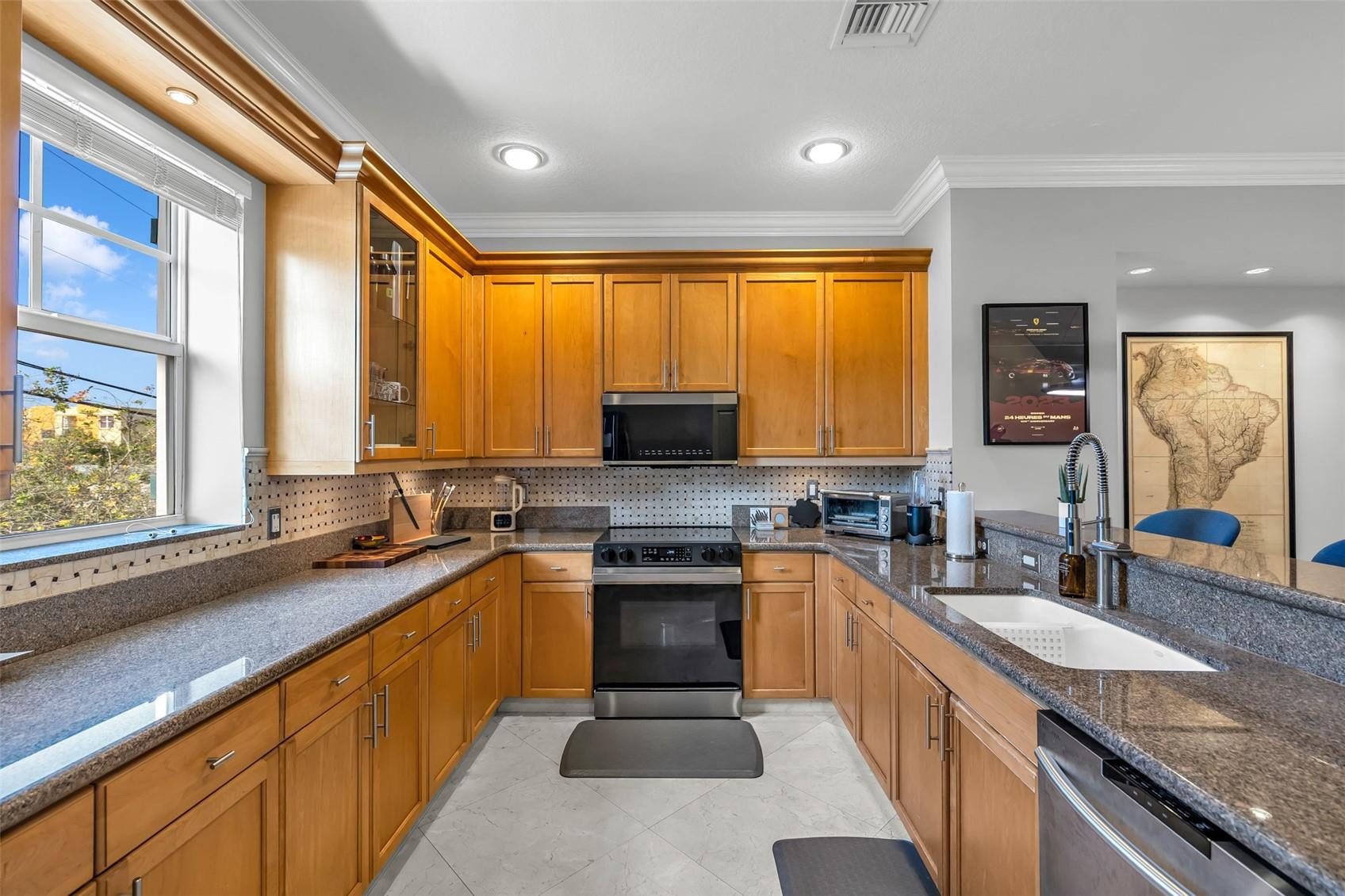 VILLA MEDICI CONDO - Residential