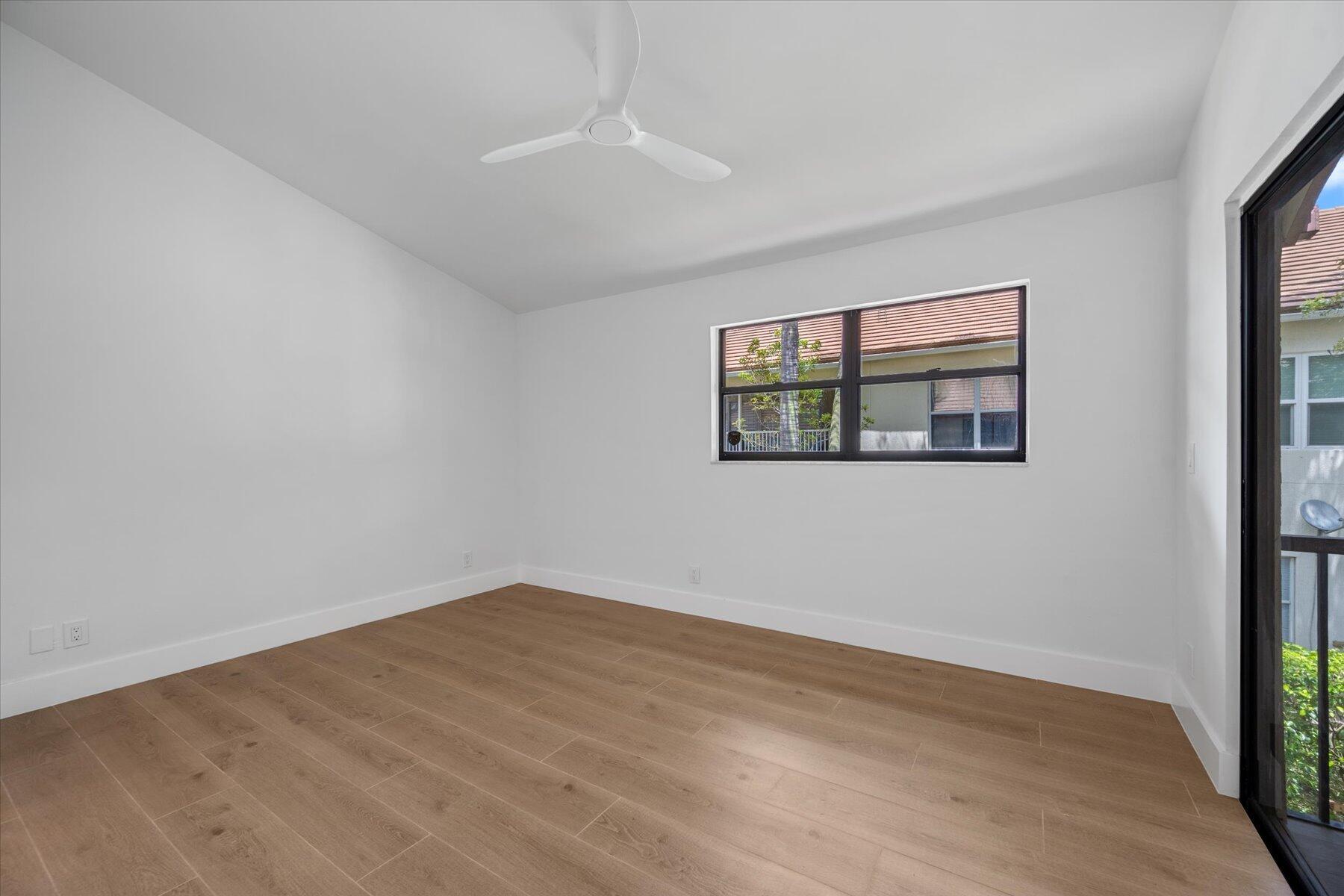 SHORES AT WELLINGTON II COND DECL FILED 2-27-86 IN - Residential