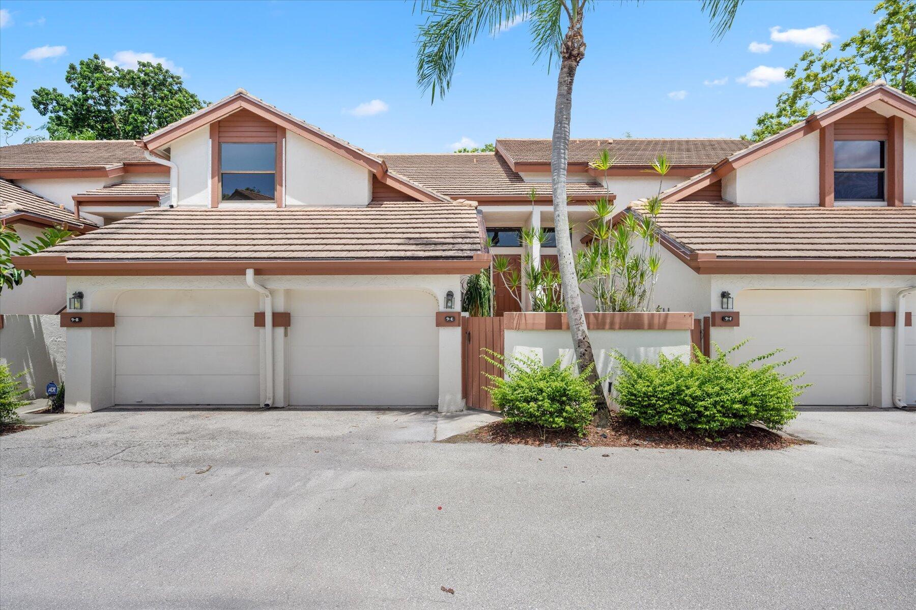 SHORES AT WELLINGTON II COND DECL FILED 2-27-86 IN - Residential