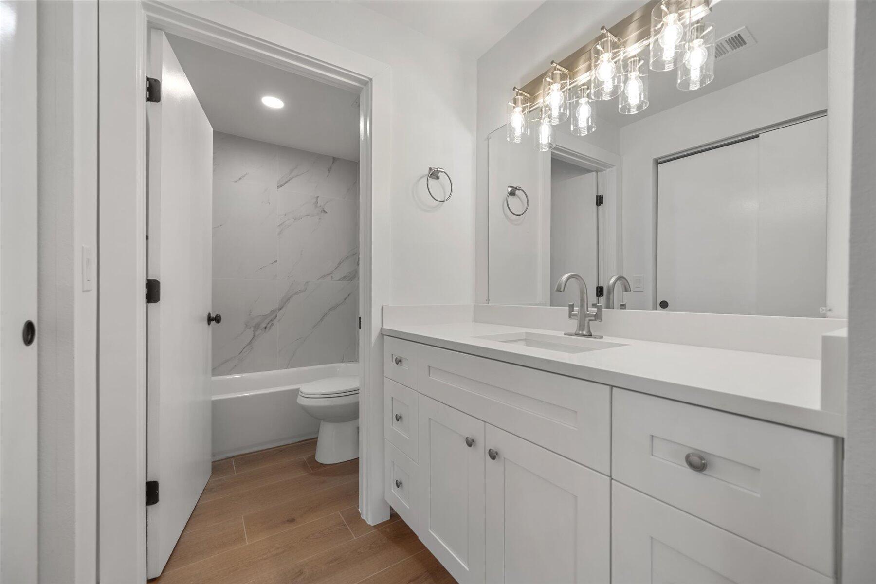 SHORES AT WELLINGTON II COND DECL FILED 2-27-86 IN - Residential