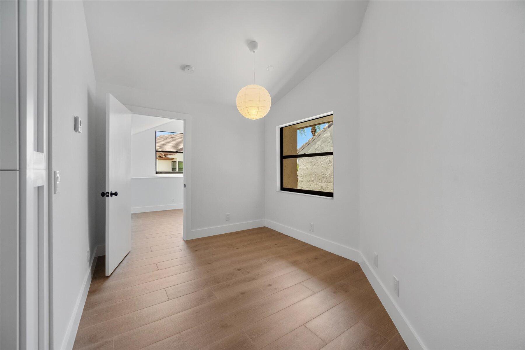 SHORES AT WELLINGTON II COND DECL FILED 2-27-86 IN - Residential