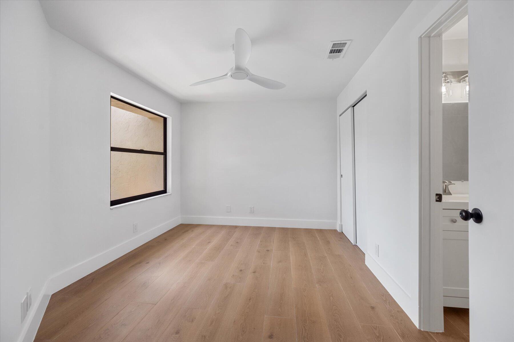 SHORES AT WELLINGTON II COND DECL FILED 2-27-86 IN - Residential