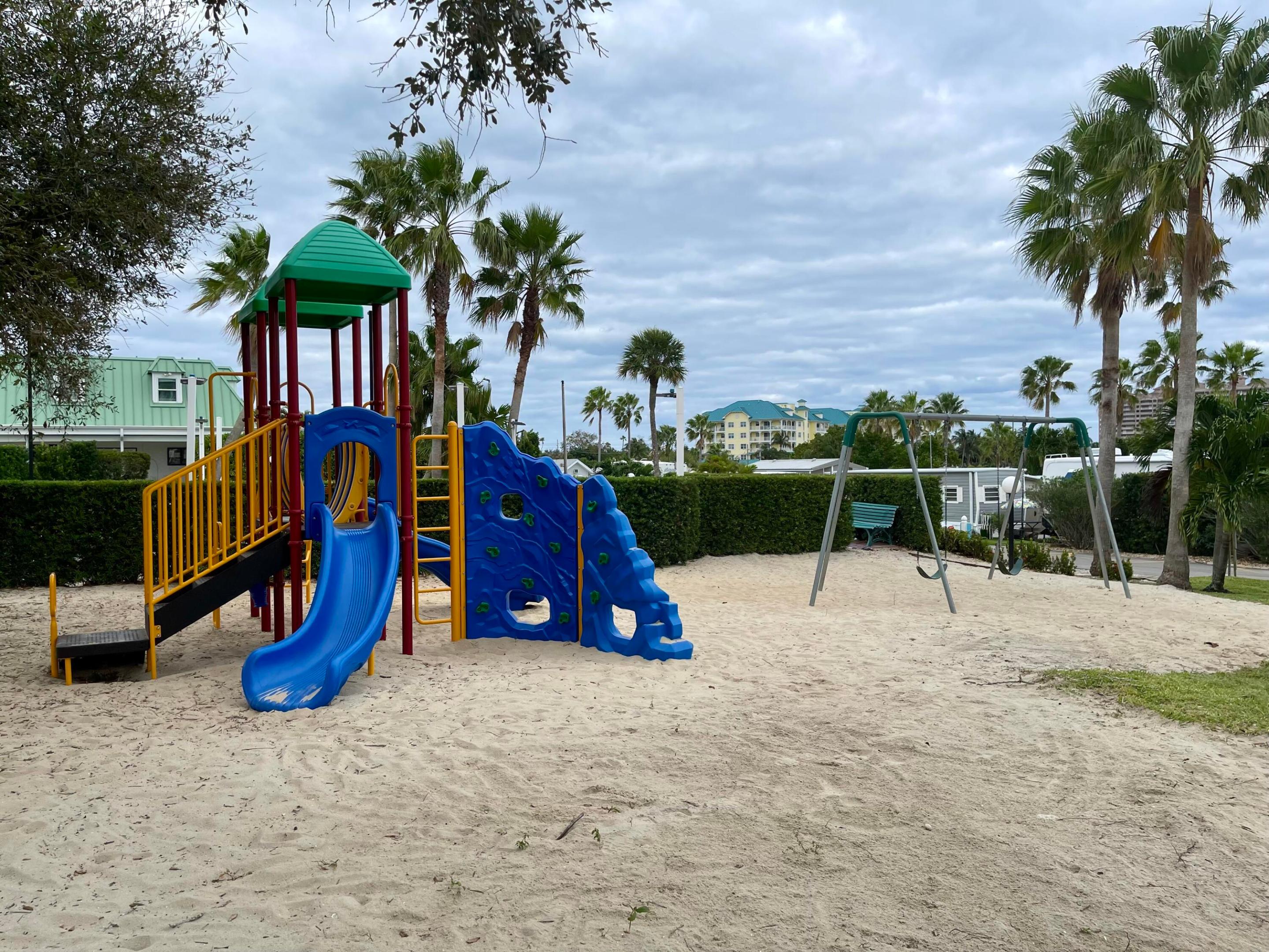 YOGI-BY-THE-SEA CONDO - Residential