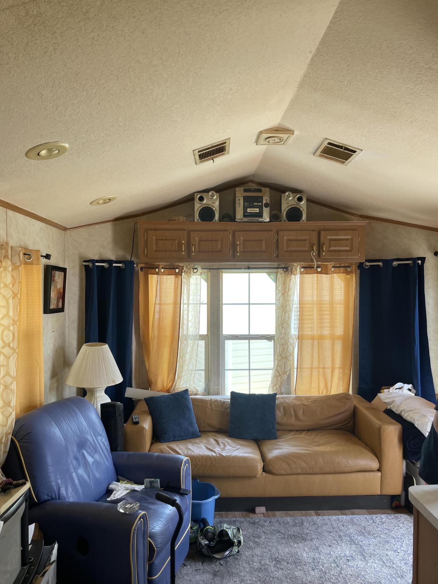 YOGI-BY-THE-SEA CONDO - Residential