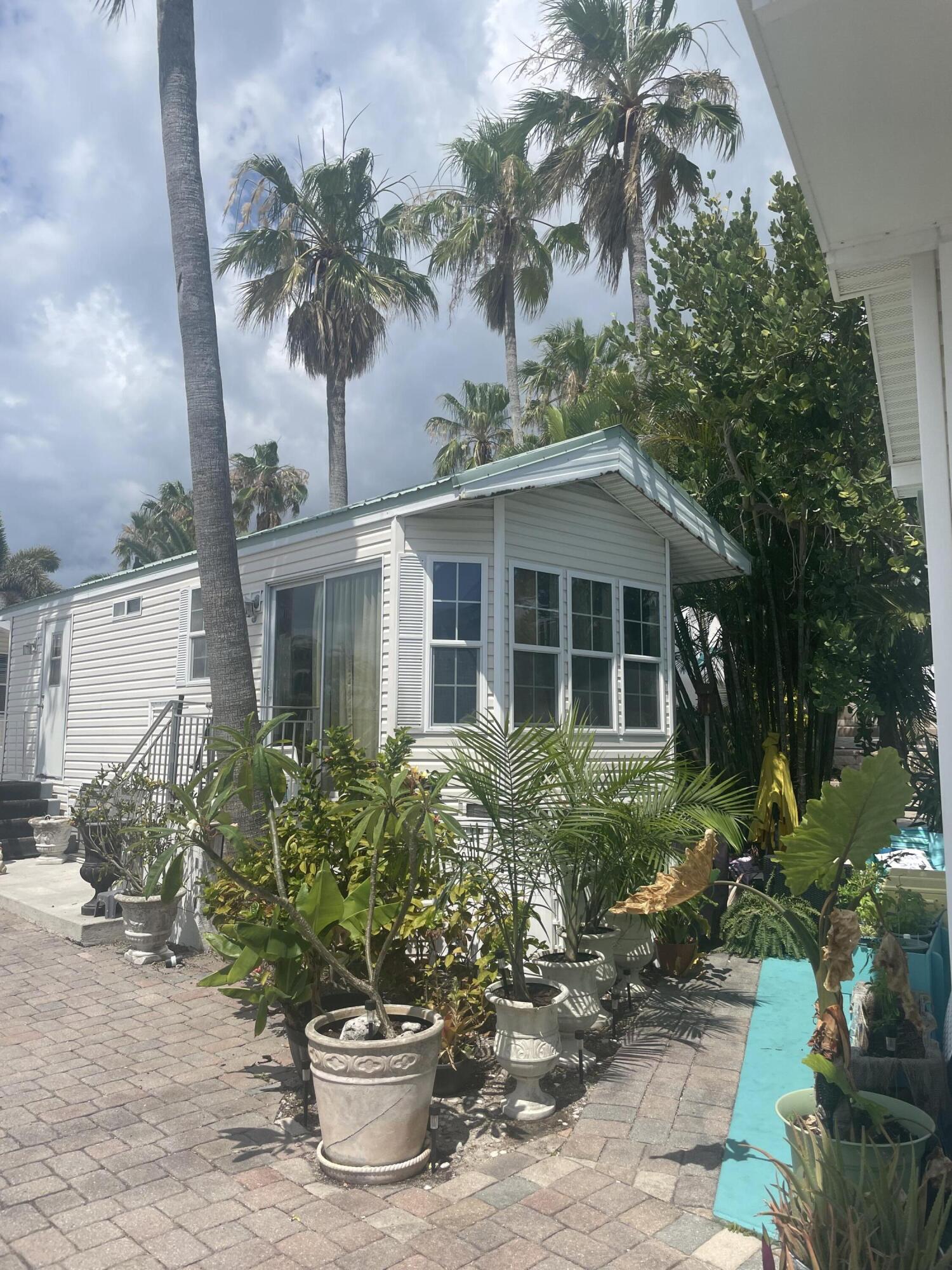 YOGI-BY-THE-SEA CONDO - Residential