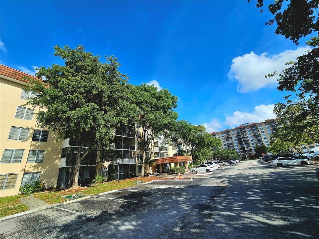 4172 Inverrary Dr 410