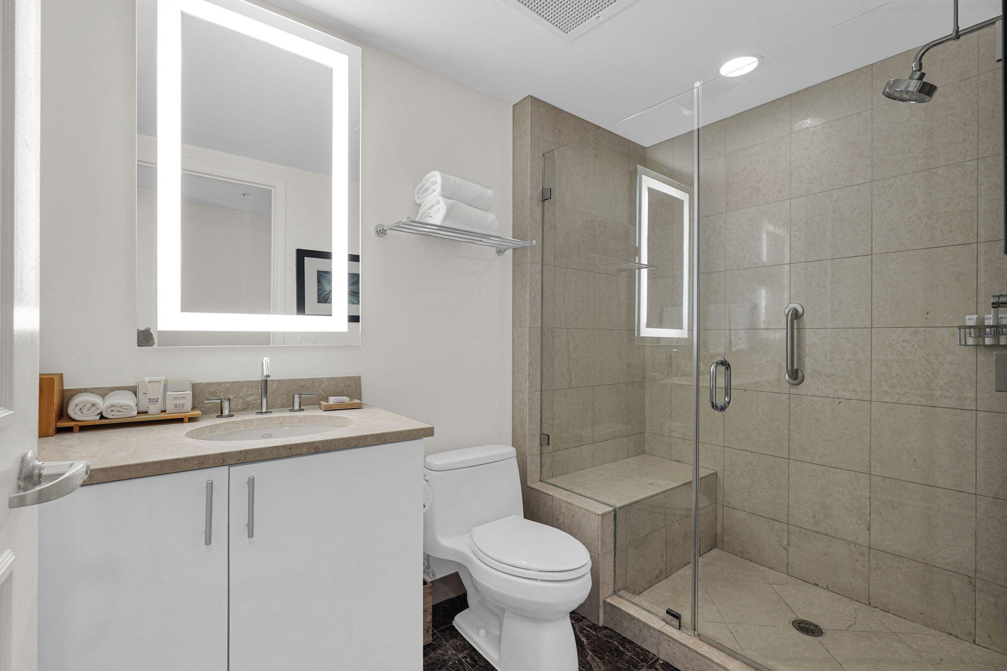 Q CLUB RESORT & RESIDENCES CONDO - Residential