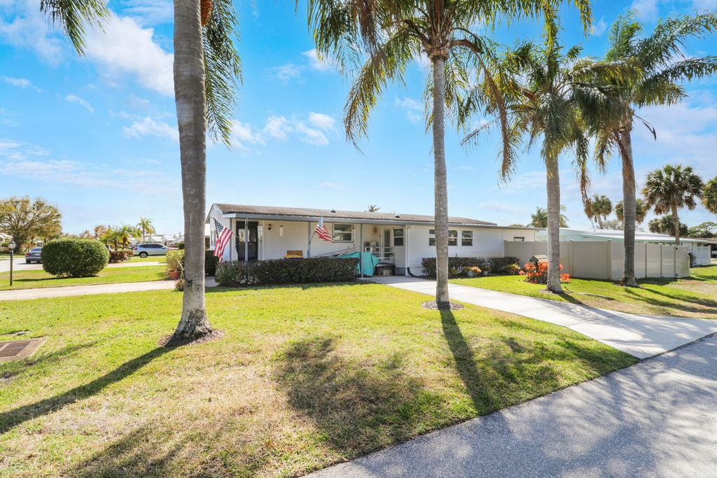 Photo of 7750 SE Shenandoah Drive, Hobe Sound, FL 33455 (MLS # R11169289)