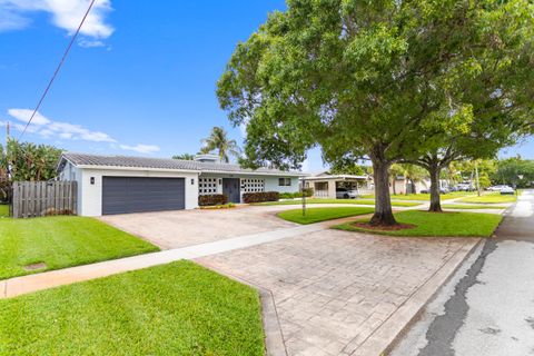 Photo of 5281 SW 4th Court, Plantation, FL 33317 (MLS # B26016767)
