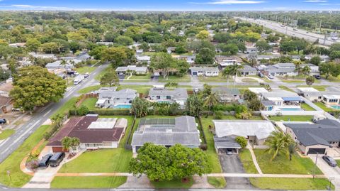 Tiny photo for 5281 SW 4th Court, Plantation, FL 33317 (MLS # B26016767)
