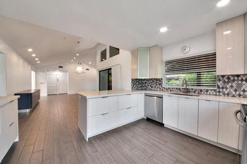 Tiny photo for 5529 Lakeview Mews Terrace, Boynton Beach, FL 33437 (MLS # B26006344)