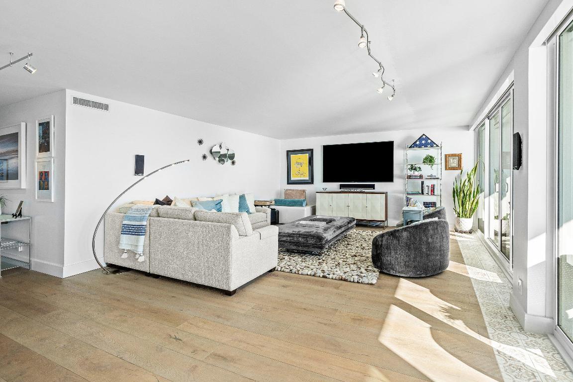 OCEAN TOWERS - Residential