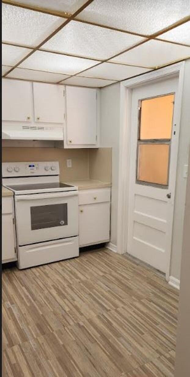 WATERVIEW ESTATES - Residential Lease