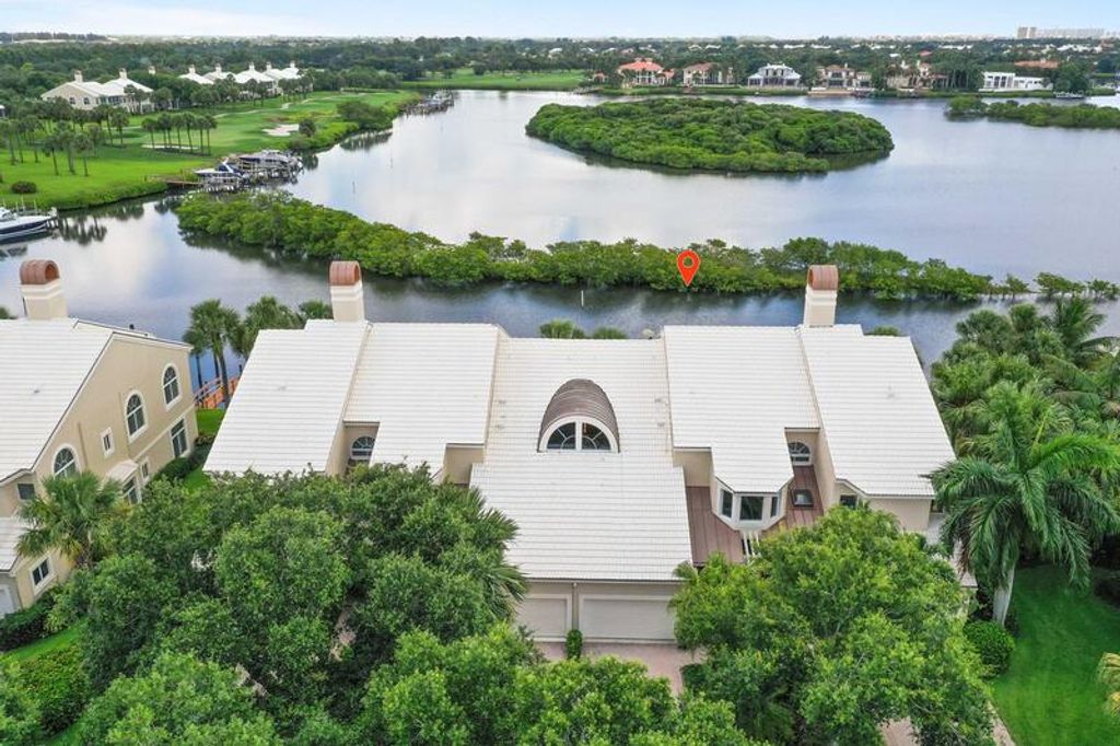 Photo of 264 Eagle Drive, Jupiter, FL 33477 (MLS # R10753613)