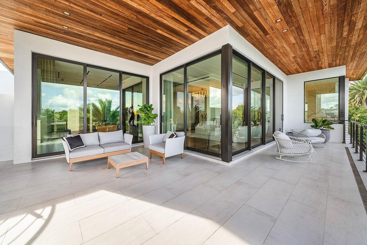 VENETIAN ISLES 3RD SEC - Residential