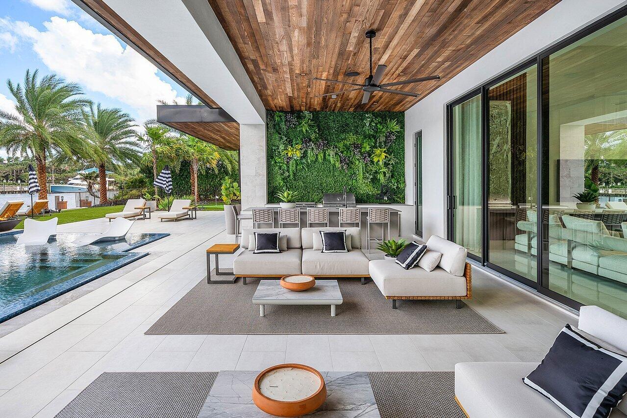 VENETIAN ISLES 3RD SEC - Residential