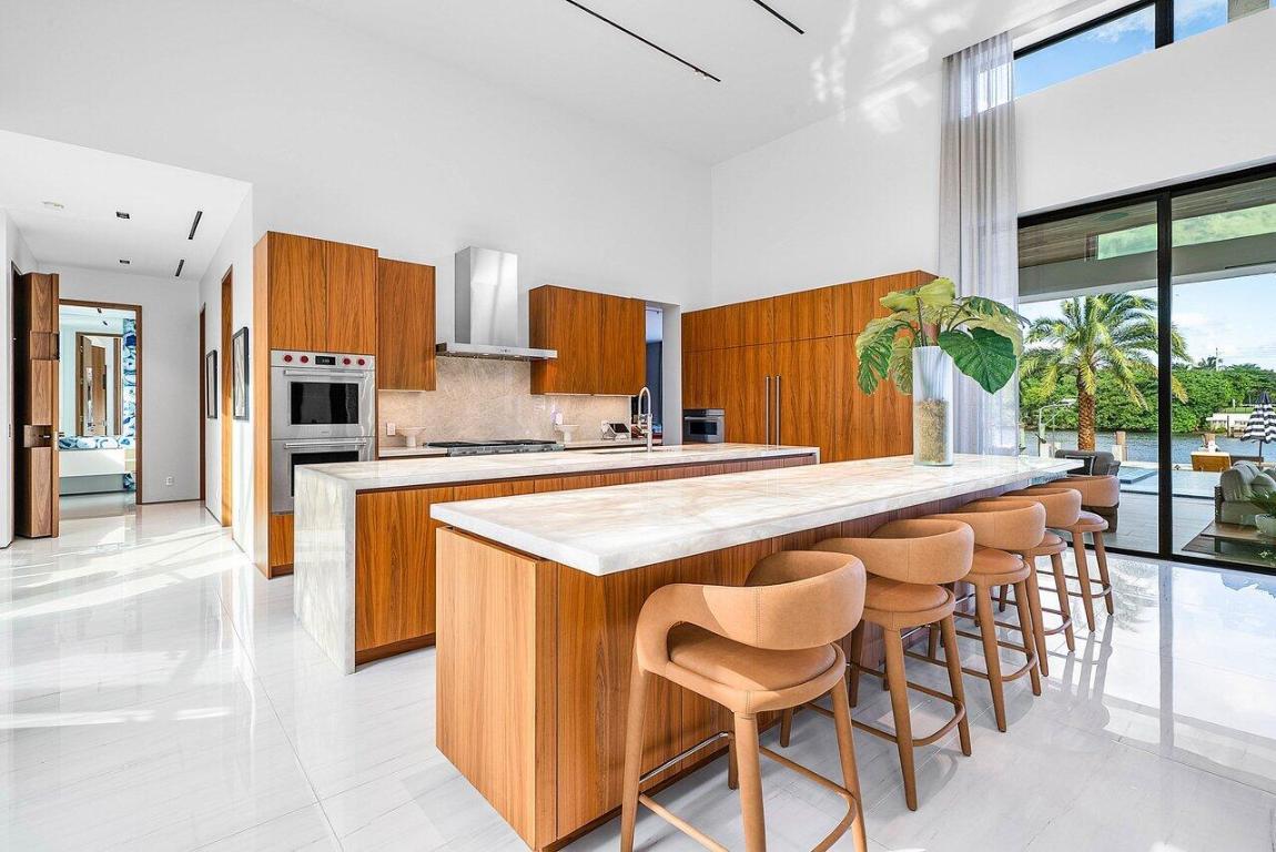 VENETIAN ISLES 3RD SEC - Residential