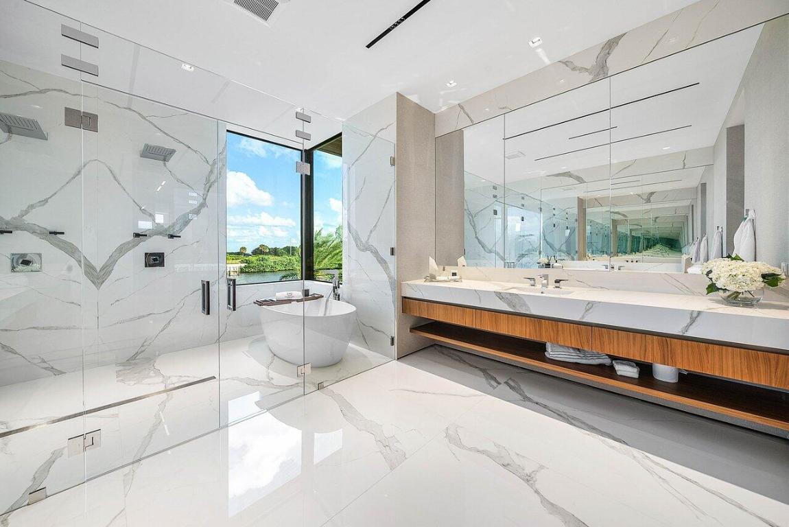 VENETIAN ISLES 3RD SEC - Residential