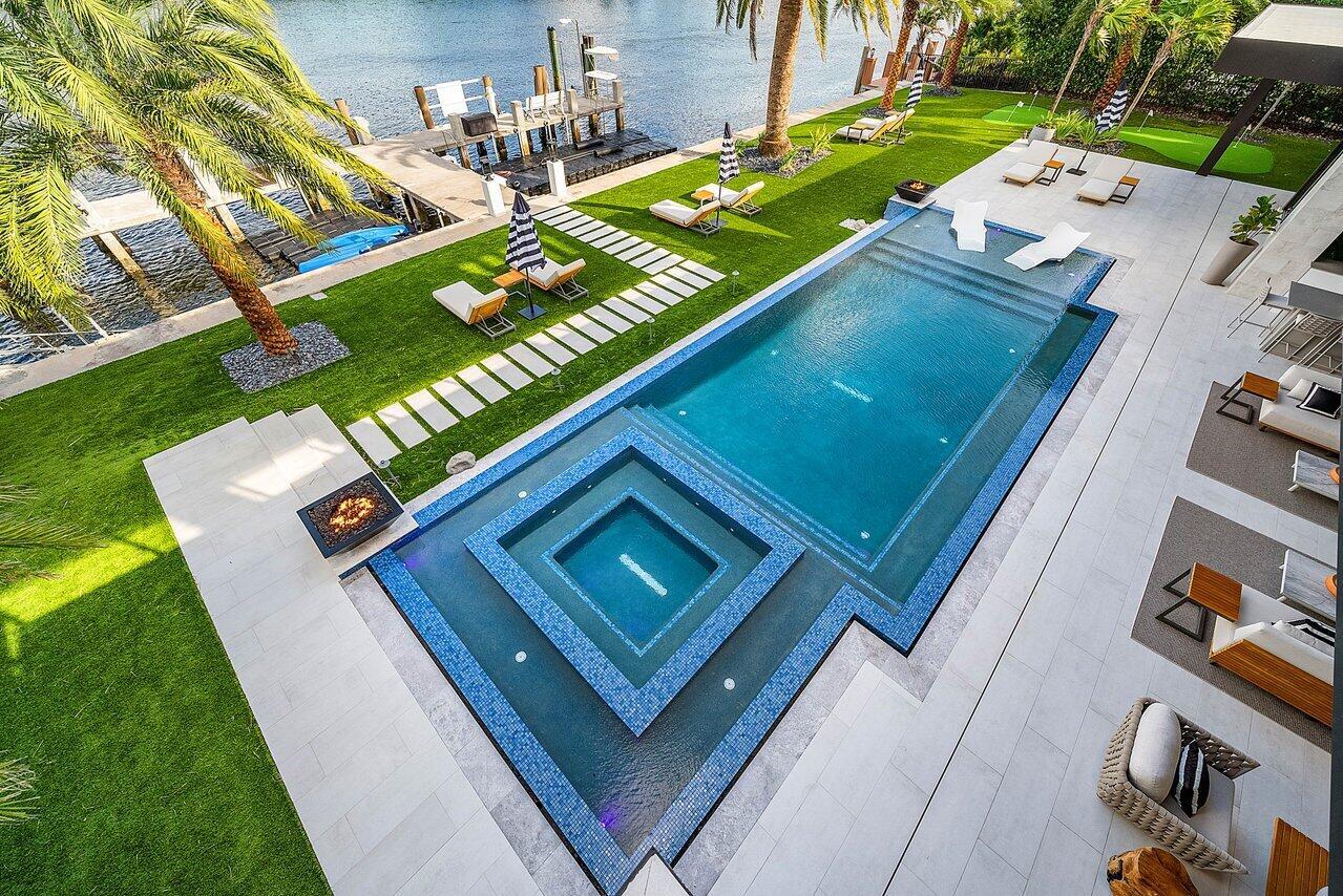 VENETIAN ISLES 3RD SEC - Residential