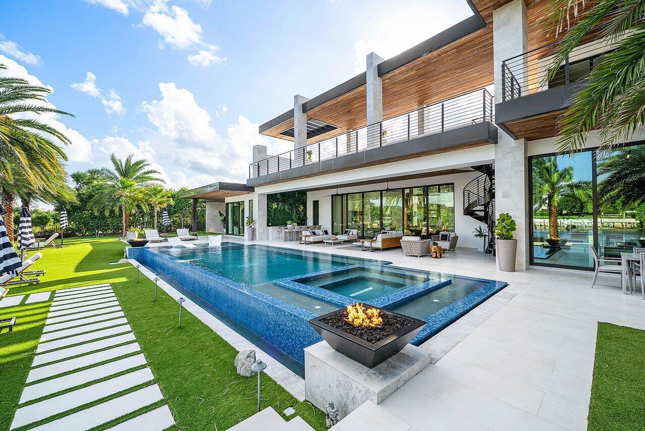 VENETIAN ISLES 3RD SEC - Residential