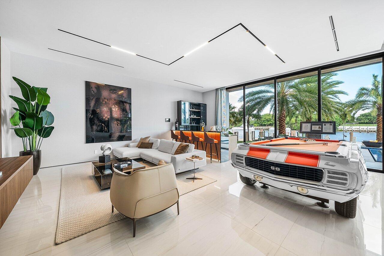 VENETIAN ISLES 3RD SEC - Residential