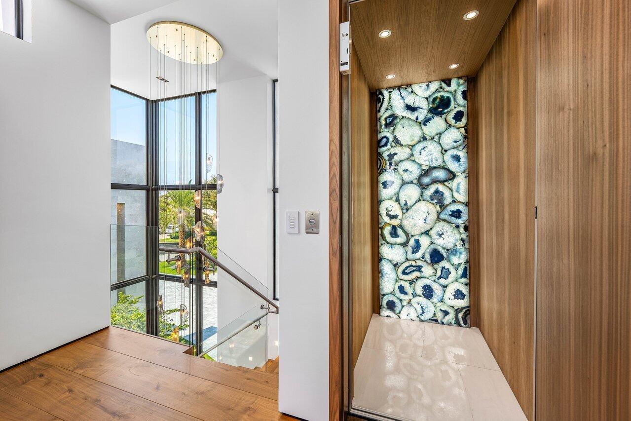 VENETIAN ISLES 3RD SEC - Residential