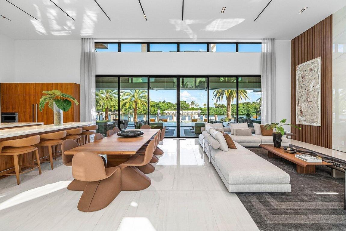 VENETIAN ISLES 3RD SEC - Residential