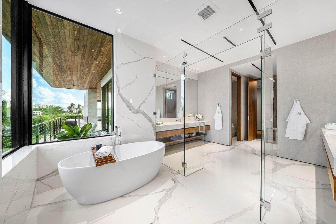 VENETIAN ISLES 3RD SEC - Residential