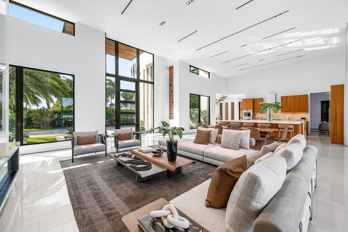 VENETIAN ISLES 3RD SEC - Residential