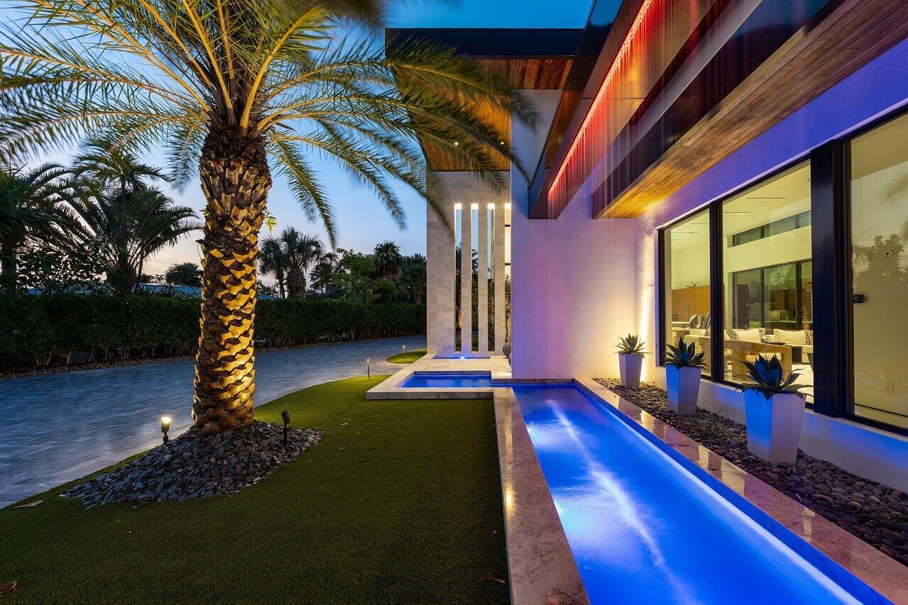 VENETIAN ISLES 3RD SEC - Residential