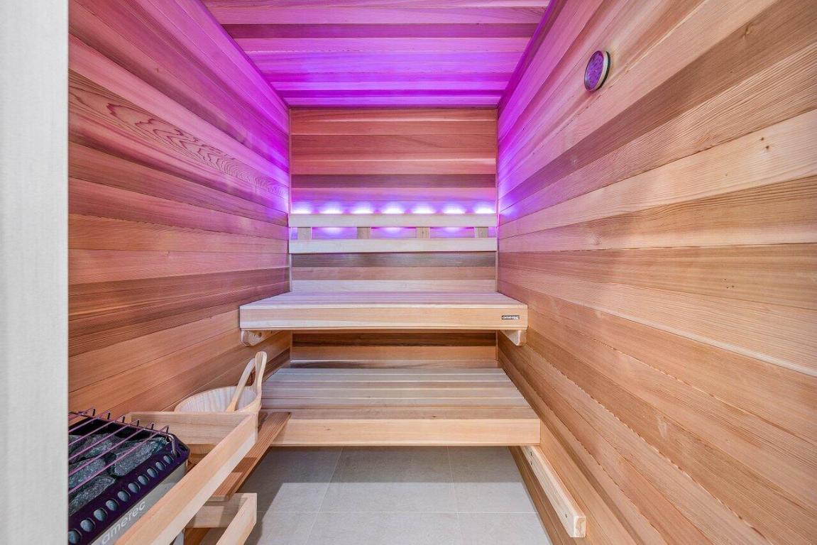 VENETIAN ISLES 3RD SEC - Residential