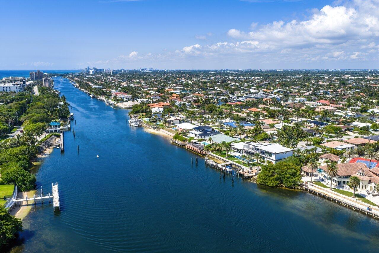 VENETIAN ISLES 3RD SEC - Residential