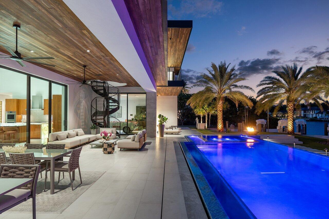 VENETIAN ISLES 3RD SEC - Residential