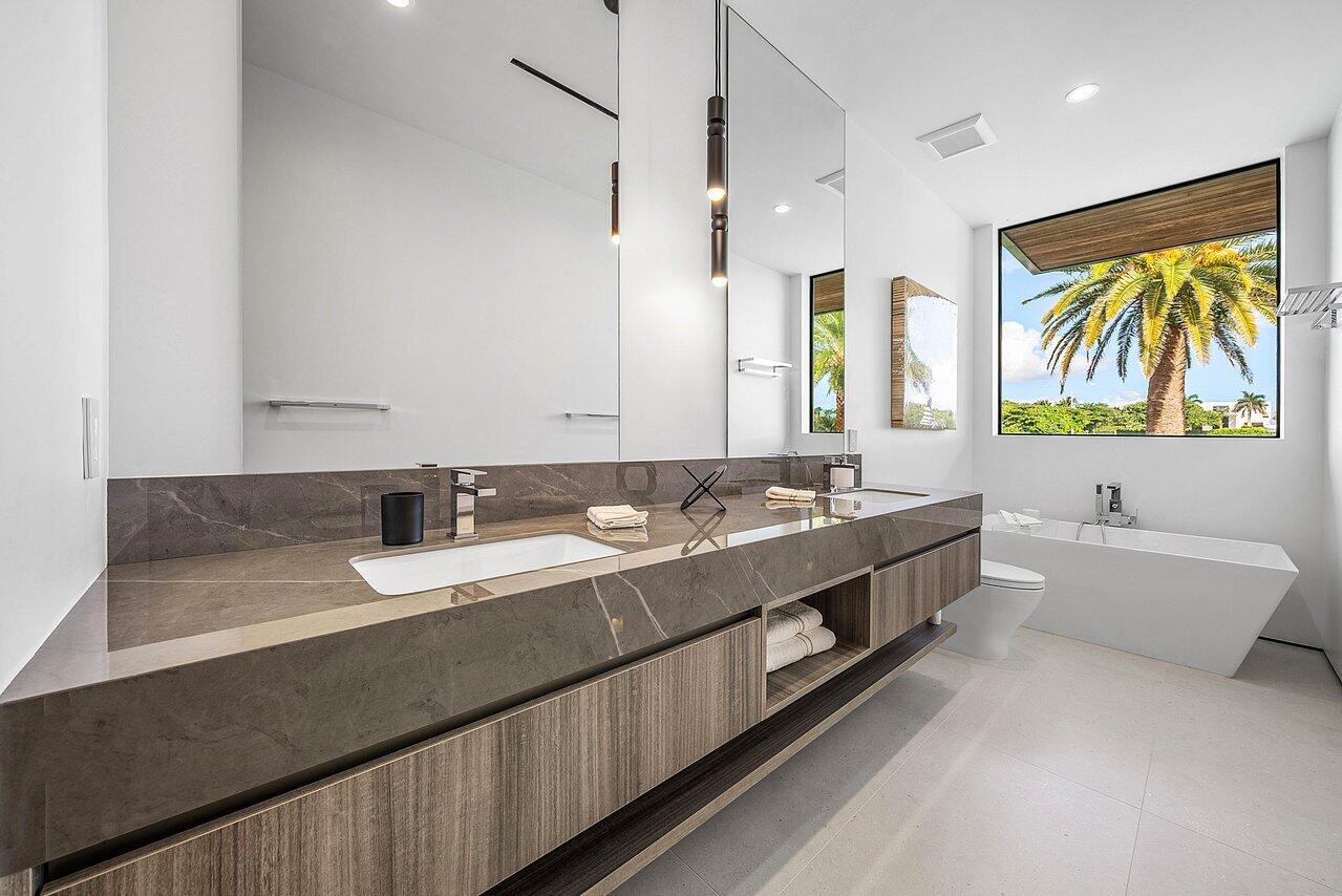 VENETIAN ISLES 3RD SEC - Residential