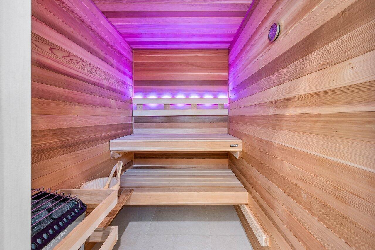 VENETIAN ISLES 3RD SEC - Residential