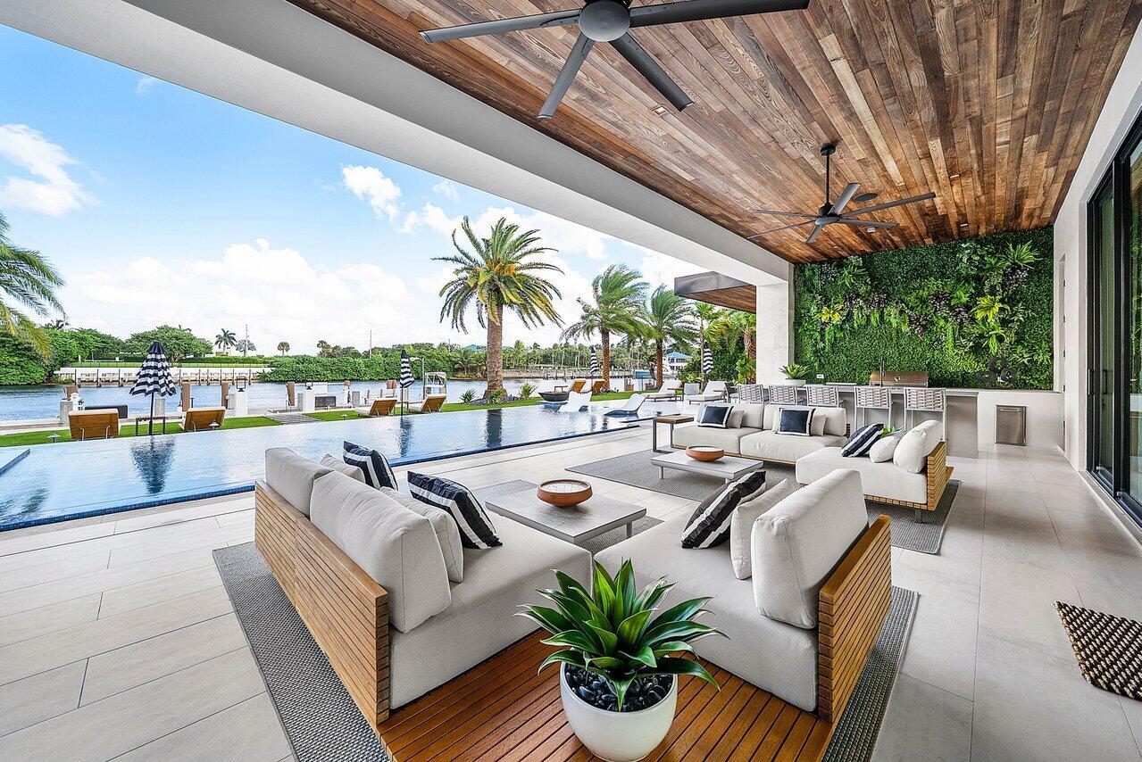 VENETIAN ISLES 3RD SEC - Residential