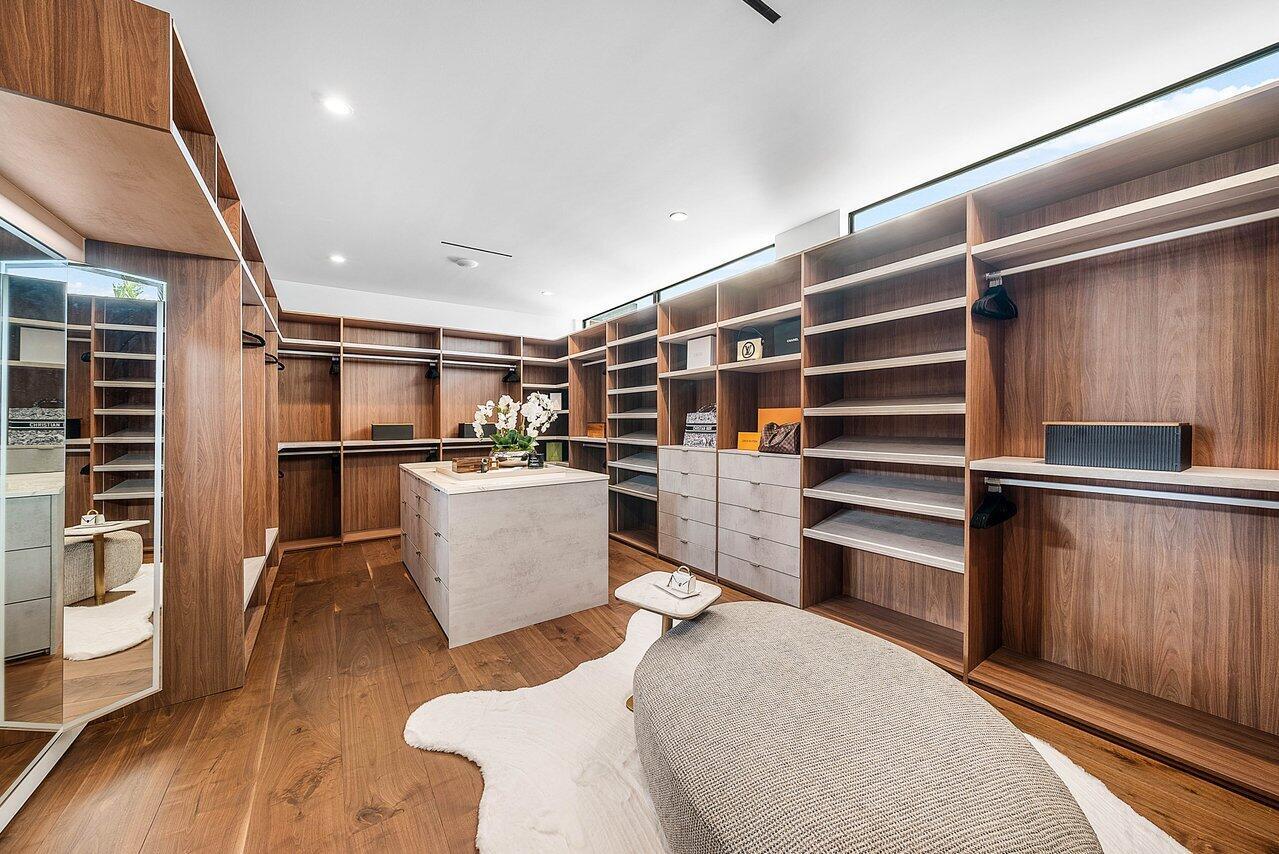 VENETIAN ISLES 3RD SEC - Residential