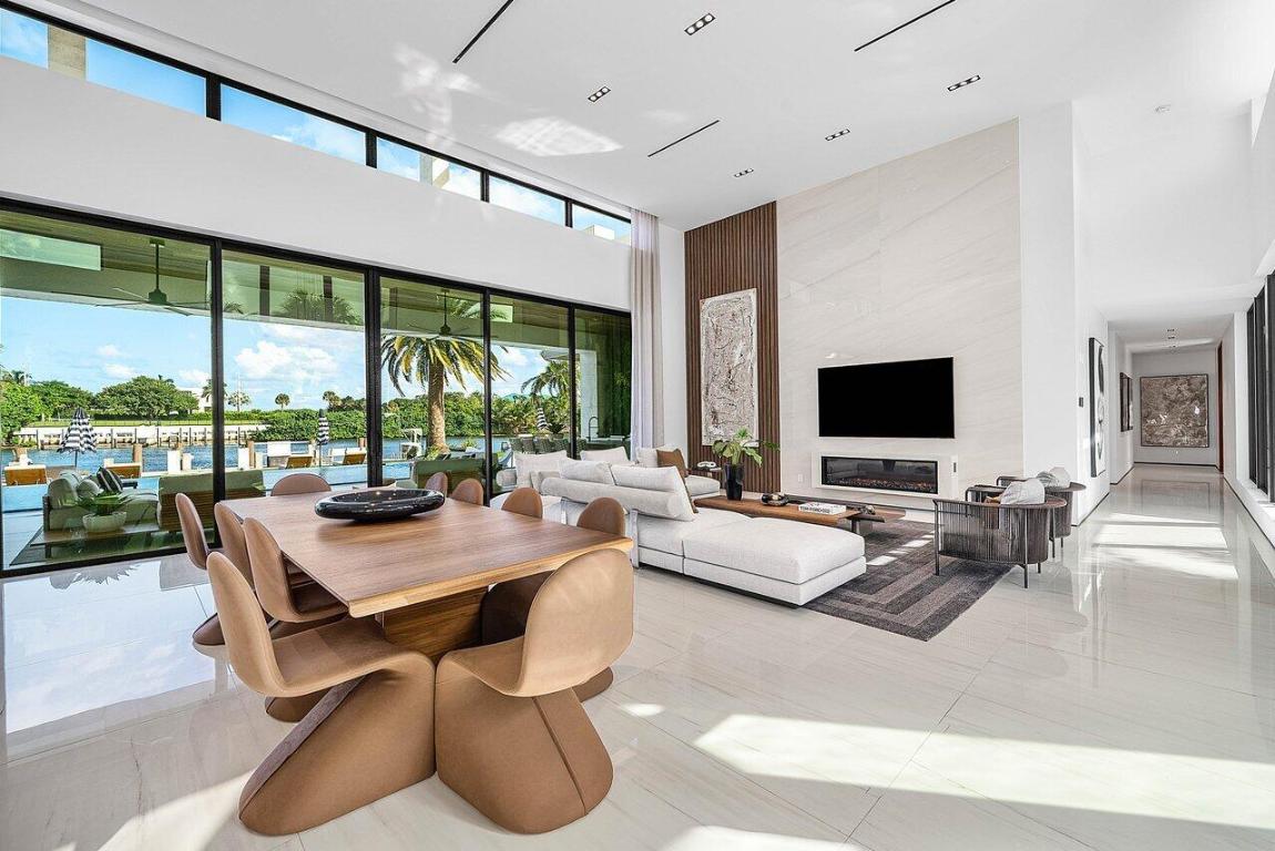 VENETIAN ISLES 3RD SEC - Residential